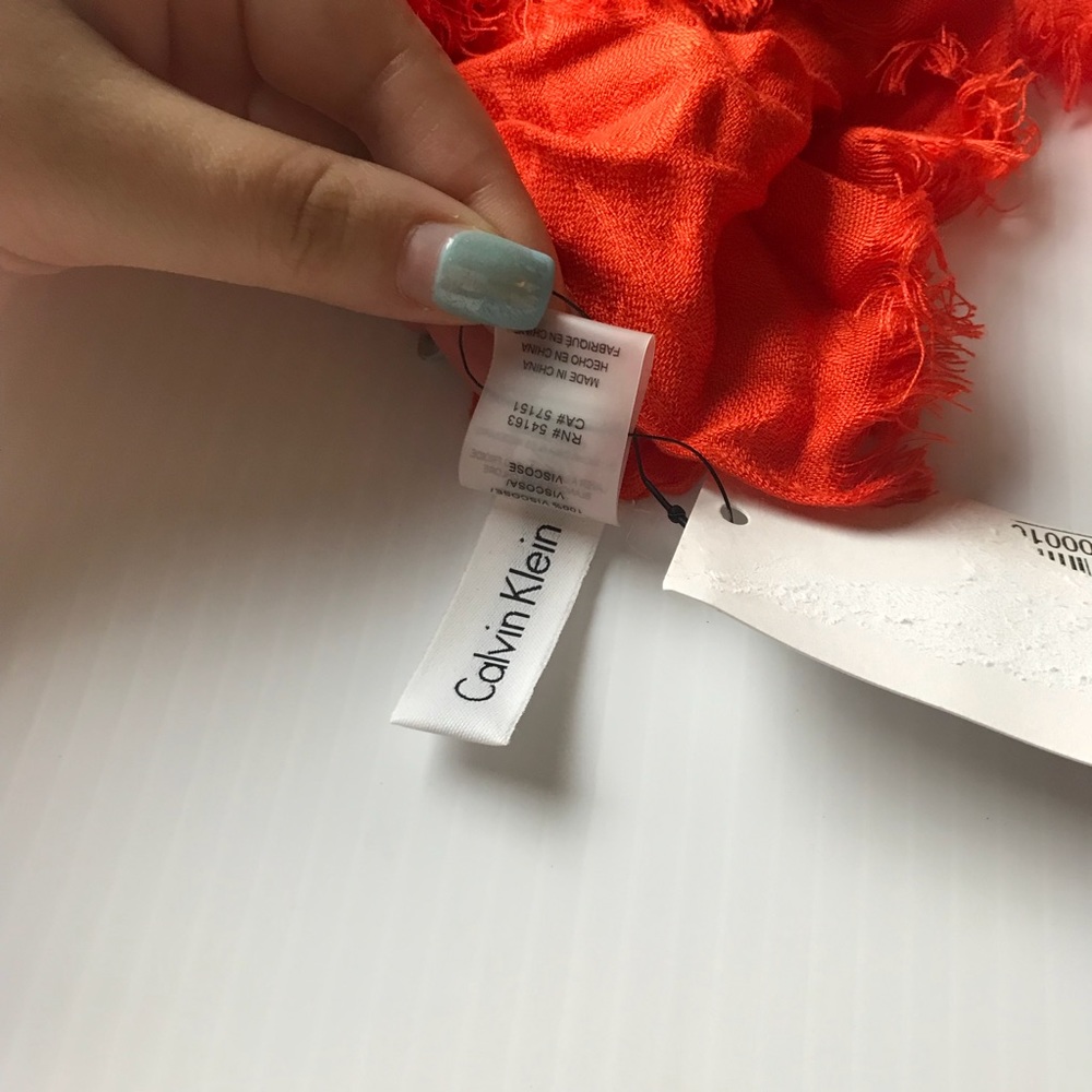 Calvin Klein CK Logo fringe scarf orange raw hem - Picture 3 of 8